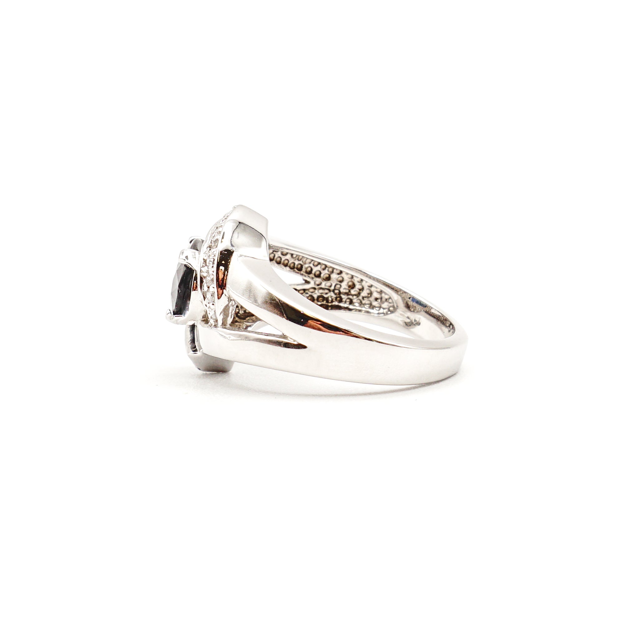 14k White Gold Sapphire & Diamonds split shank Ring - Le Vive Jewelry in Riverside