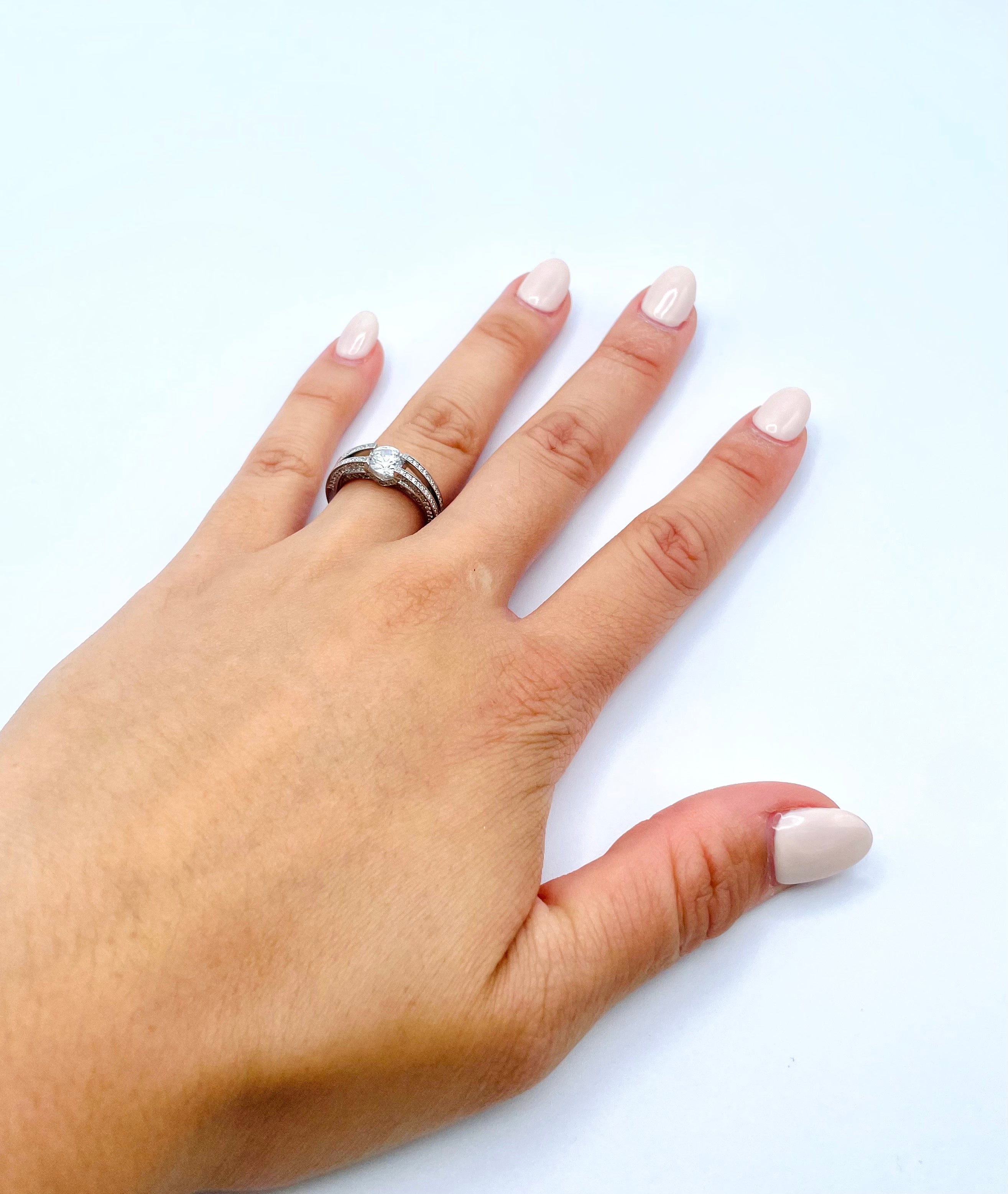 Verragio Ladies Round Cut Platinum Engagement Ring - Le Vive Jewelry in Riverside