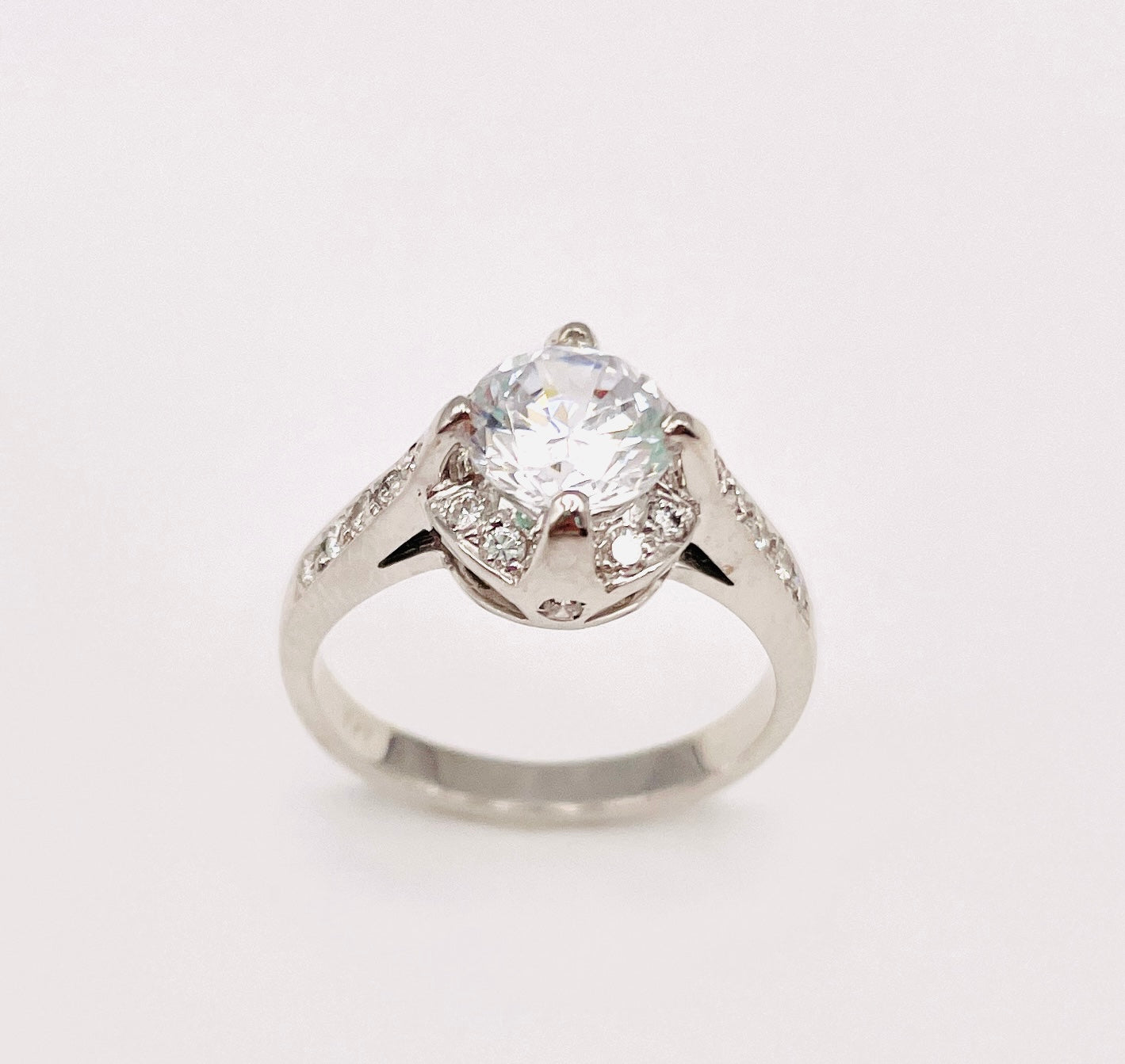 18 Karat White Gold Engagement Ring - Le Vive Jewelry in Riverside
